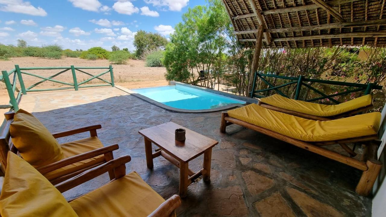 Hotel Manyatta Camp Voi Exterior foto